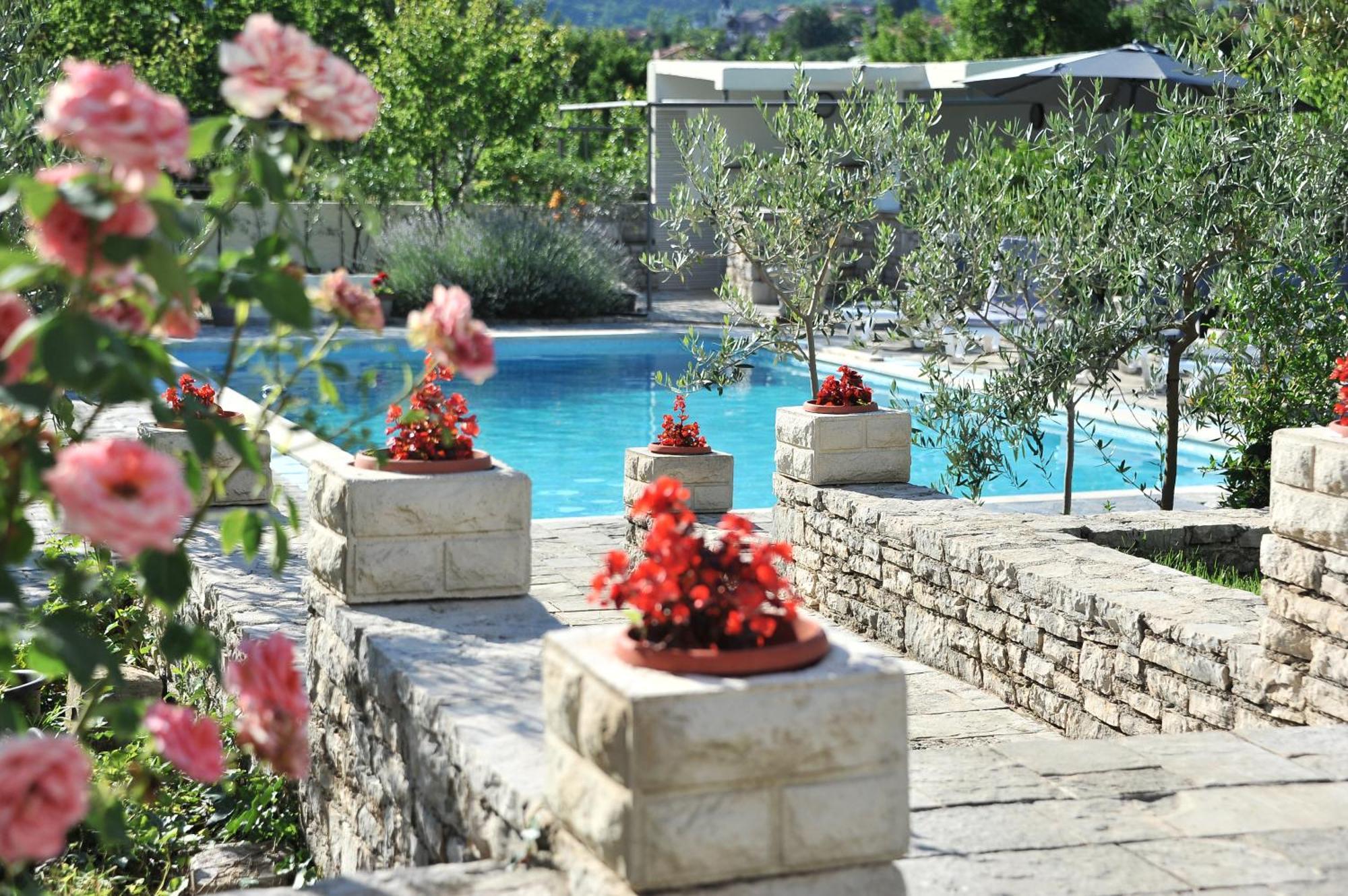 Pool House Maslina Leilighet Mostar Eksteriør bilde